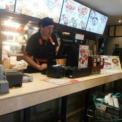 吉野家利群商廈臺(tái)東三路店自助餐廳服務(wù)體驗(yàn)